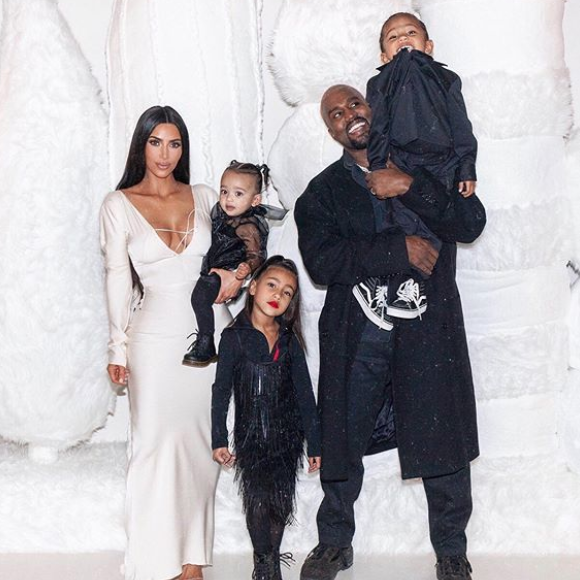 Kim Kardashian et Kanye West avec leurs enfants. Décembre 2018.