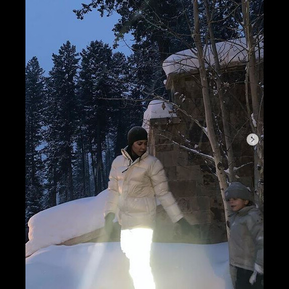 Kourtney Kardashian à Aspen. Décembre 2018.