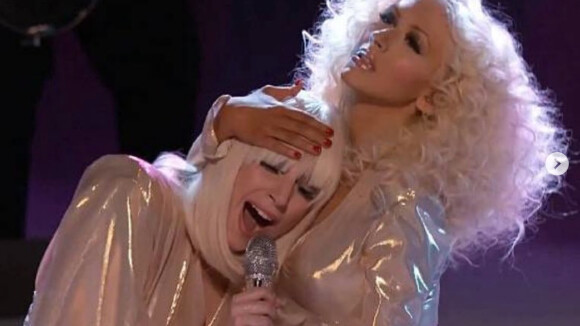 Lady Gaga et Christina Aguilera interprètent Do What U Want sur le plateau de The Voice. 2013.