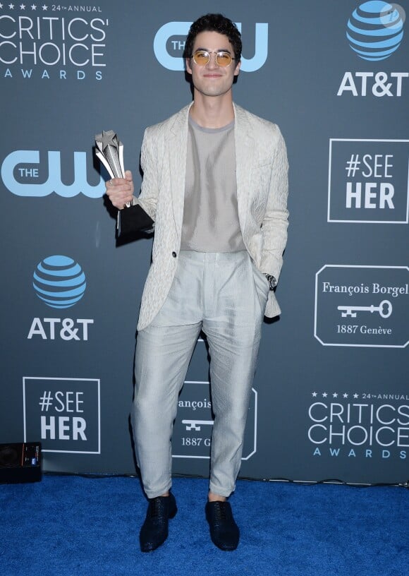 Darren Criss à la press room de la soirée des 24ème Critics Choice Awards au Barker Hangar à Santa Monica, Los Angeles, Californie, Etats-Unis, le 13 janvier 2019.