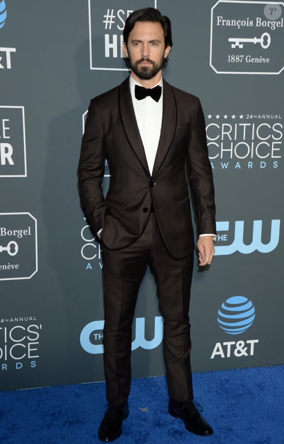Milo Ventimiglia au photocall de la soirée des 24ème Critics Choice Awards au Barker Hangar à Santa Monica, Los Angeles, Californie, Etats-Unis, le 13 janvier 2019.