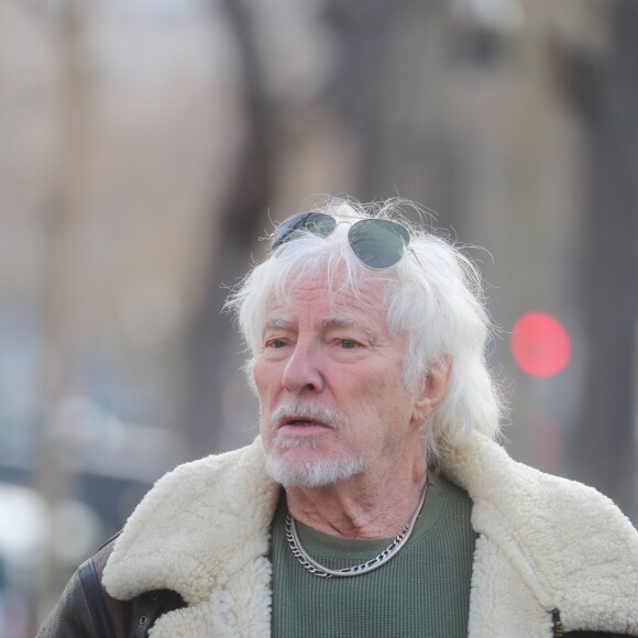 Hugues Aufray - Après une cérémonie au temple protestant Port-Royal, obsèques de Thierry Séchan au cimetière du Montparnasse à Paris le 16 janvier 2019.