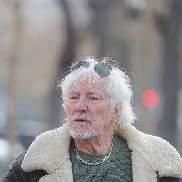 Hugues Aufray - Après une cérémonie au temple protestant Port-Royal, obsèques de Thierry Séchan au cimetière du Montparnasse à Paris le 16 janvier 2019.