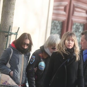 Romane Serda, Lolita Séchan et son père Renaud - Après une cérémonie au temple protestant Port-Royal, obsèques de Thierry Séchan au cimetière du Montparnasse à Paris le 16 janvier 2019.