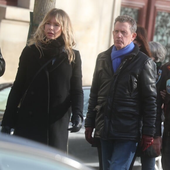 Romane Serda, Lolita Séchan et son père Renaud - Après une cérémonie au temple protestant Port-Royal, obsèques de Thierry Séchan au cimetière du Montparnasse à Paris le 16 janvier 2019.