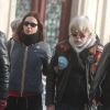 Romane Serda, Lolita Séchan et son père Renaud - Après une cérémonie au temple protestant Port-Royal, obsèques de Thierry Séchan au cimetière du Montparnasse à Paris le 16 janvier 2019.