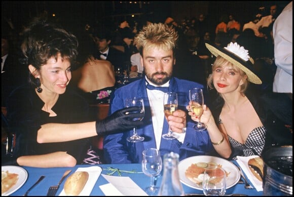 Anne Parillaud, Luc Besson et Rosanna Arquette au Festival de Cannes en 1998.