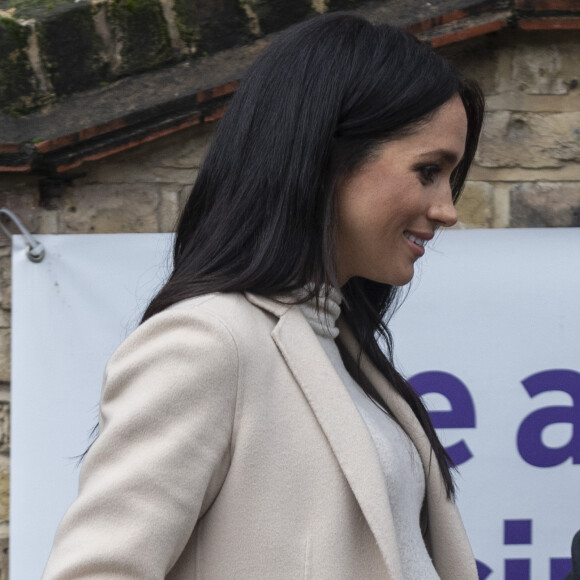 Meghan Markle, duchesse de Sussex, enceinte, en visite au centre Mayhew, un centre d'accueil caritatif pour animaux à Londres le 16 janvier 2019.