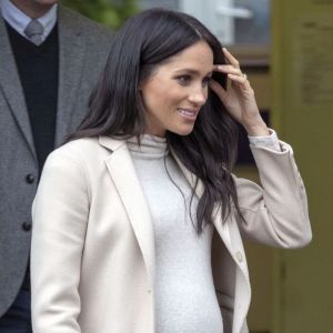 Meghan Markle, duchesse de Sussex, enceinte, en visite au centre Mayhew, un centre d'accueil caritatif pour animaux à Londres le 16 janvier 2019.