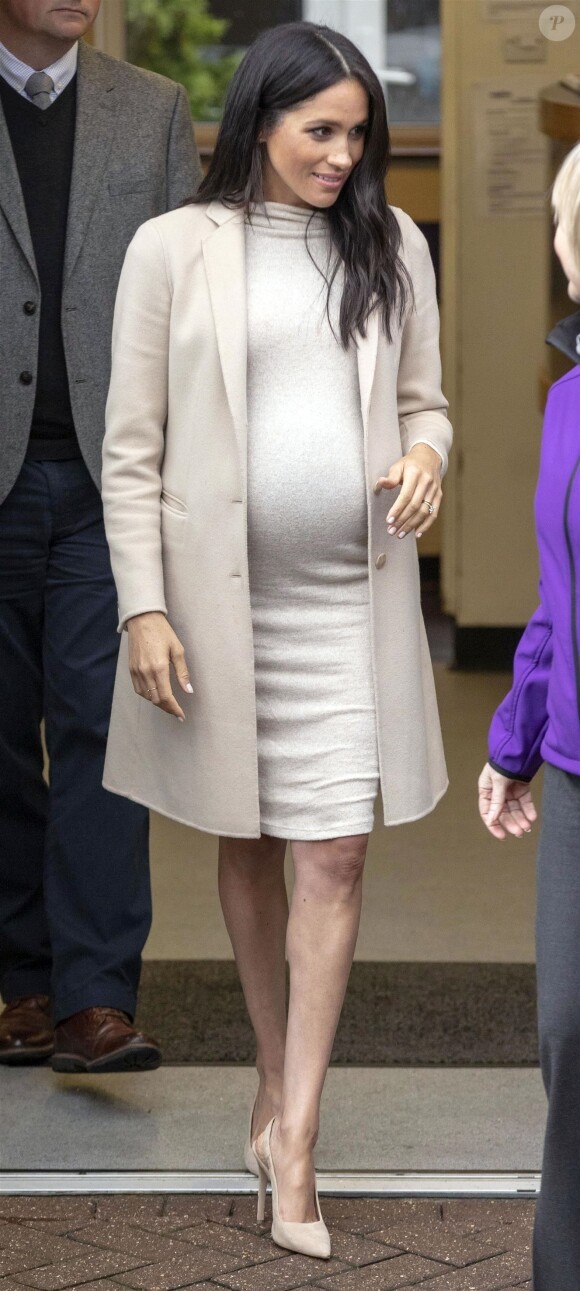 Meghan Markle, duchesse de Sussex, enceinte, en visite au centre Mayhew, un centre d'accueil caritatif pour animaux à Londres le 16 janvier 2019.