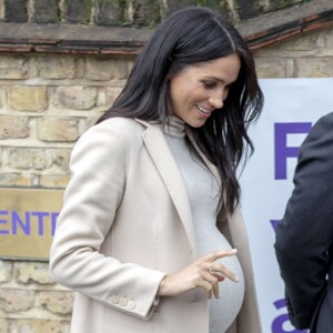 Meghan Markle, duchesse de Sussex, enceinte, en visite au centre Mayhew, un centre d'accueil caritatif pour animaux à Londres le 16 janvier 2019.