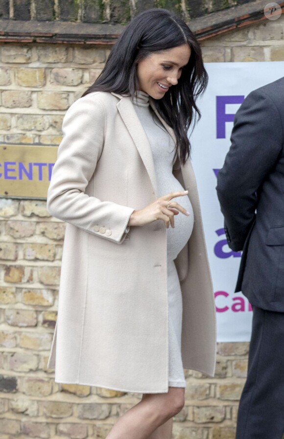 Meghan Markle, duchesse de Sussex, enceinte, en visite au centre Mayhew, un centre d'accueil caritatif pour animaux à Londres le 16 janvier 2019.