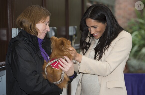 Meghan Markle, duchesse de Sussex, enceinte, en visite au centre Mayhew, un centre d'accueil caritatif pour animaux à Londres le 16 janvier 2019.