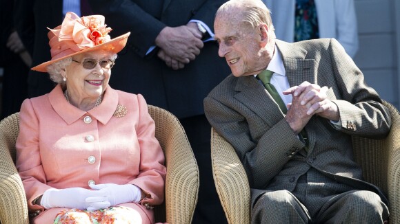 Accident du Prince Philip: Elizabeth II photographiée sans ceinture le lendemain