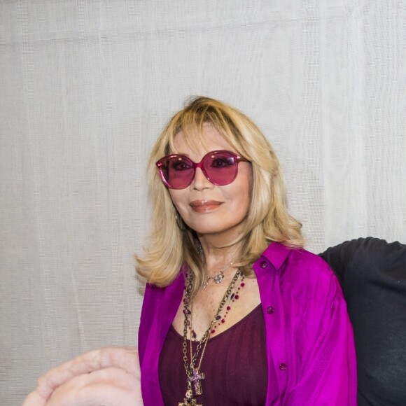 Amanda Lear, Jean-Paul Gaultier, Line Renaud et Kat Graham - Backstage du défilé de mode Haute-Couture printemps-été 2019 "Jean Paul Gaultier" à Paris. Le 23 janvier 2019 © Olivier Borde / Bestimage Backstage of the Jean Paul Gaultier fashion show in Paris. On january 23rd 201923/01/2019 - Paris