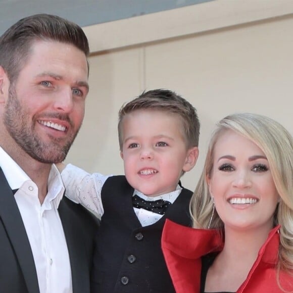Carrie Underwood avec son mari Mike Fisher et son fils Isaiah Fisher - Carrie Underwood reçoit son étoile sur le Walk Of Fame à Hollywood, le 20 septembre 2018