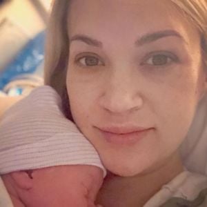 Carrie Underwood a partagé cette pfoto d'elle à la maternité, après la naissance de son bébé Jacob. Instagram, janvier 2019.
