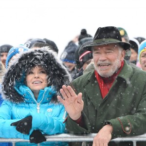 Arnold Schwarzenegger et sa compagne Heather Milligan s'amusent à la fête annuelle de Weisswurst à Kitzbühel en Autriche, le 25 janvier 2019