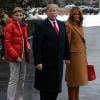 Barron et ses parents Donald et Melania Trump quittent la Maison Blanche à Washington pour se rendre en Floride, le 1er février 2019.