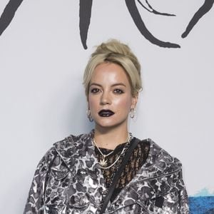 Lily Allen lors du photocall du défilé Christian Dior Homme automne hiver 2019/2020 au Champs de Mars à Paris le 18 janvier 2019. © Olivier Borde / Bestimage