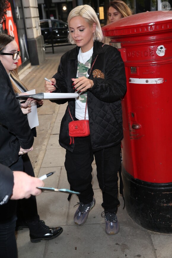 Lily Allen à Londres le 17 novembre 2018.