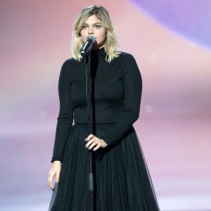 Louane sur la Seine Musicale lors de la 34e cérémonie des Victoires de la musique le 8 février 2019.