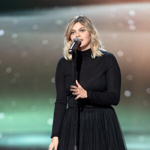 Louane sur la Seine Musicale lors de la 34e cérémonie des Victoires de la musique le 8 février 2019.