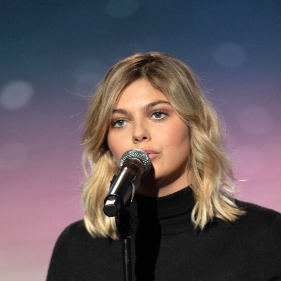 Louane sur la Seine Musicale lors de la 34e cérémonie des Victoires de la musique le 8 février 2019.