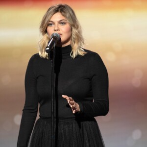 Louane sur la Seine Musicale lors de la 34e cérémonie des Victoires de la musique le 8 février 2019.