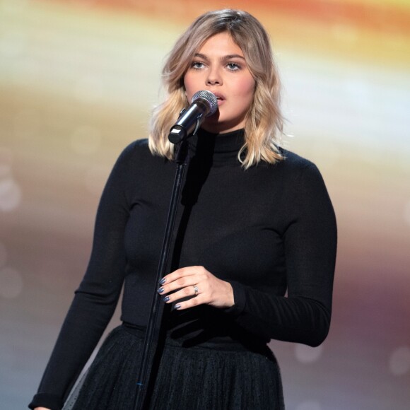 Louane sur la Seine Musicale lors de la 34e cérémonie des Victoires de la musique le 8 février 2019.