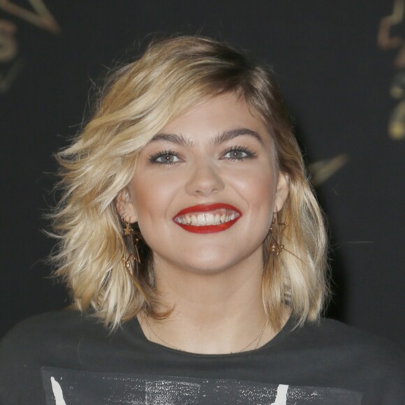 Louane Emera - 20ème cérémonie des NRJ Music Awards au Palais des Festivals à Cannes. Le 10 novembre 2018 © Christophe Aubert via Bestimage