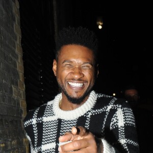 Exclusif - Usher à la sortie du "Chiltern Firehouse" à Londres, le 6 décembre 2018.
