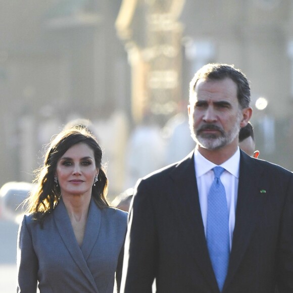 Le roi Felipe VI et la reine Letizia d'Espagne ont été accueillis le 13 février 2019 par le roi Mohammed VI et sa famille à Rabat au Maroc, où les cérémonies officielles de bienvenue ont eu lieu place du Mechouar au palais royal.