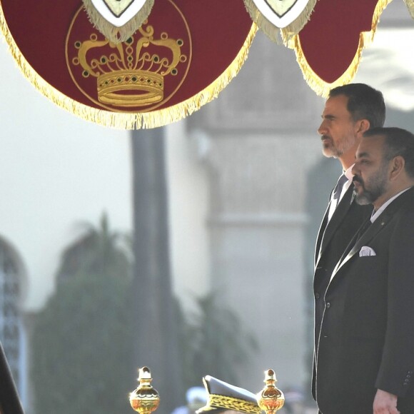 Le roi Felipe VI et la reine Letizia d'Espagne ont été accueillis le 13 février 2019 par le roi Mohammed VI et sa famille à Rabat au Maroc, où les cérémonies officielles de bienvenue ont eu lieu place du Mechouar au palais royal.