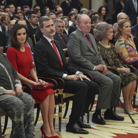 L'infante Pilar de Bourbon, la reine Letizia et le roi Felipe VI, le roi Juan Carlos et la reine Sofia d'Espagne, l'infante Elena réunis le 10 janvier 2019 à Madrid lors de la cérémonie des Prix nationaux du Sport.