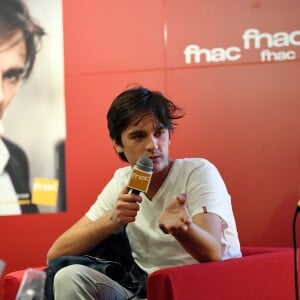 Exclusif - Alain-Fabien Delon dédicace son roman "De la race des seigneurs" aux éditions Stock à la FNAC des Ternes à Paris le 14 février 2019. Sa chérie Capucine Anav était présente et Muriel Robin a passé une tête. © Sébastien Valiela/Bestimage