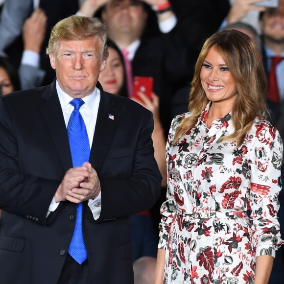 Le président Donald Trump et la première dame Melania Trump parle devant le Venezuelan American Community au Florida international University Ocean Bank Convocation Center à Miami en Floride, le 18 février 2019