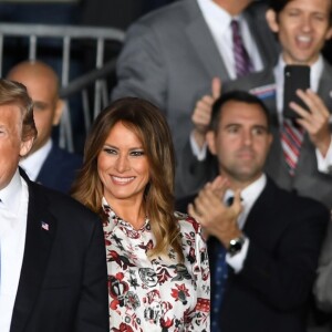 Le président Donald Trump et la première dame Melania Trump parle devant le Venezuelan American Community au Florida international University Ocean Bank Convocation Center à Miami en Floride, le 18 février 2019