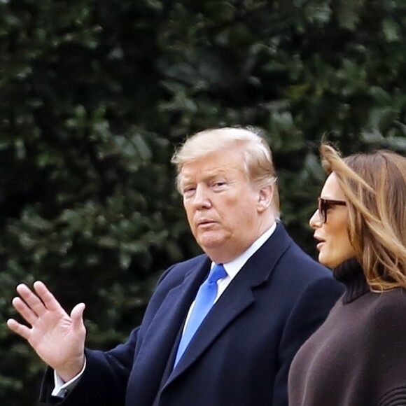 Le président Donald J. Trump et Melania Trump quittent la pelouse sud de la Maison-Blanche pour un week-end au centre de villégiature Mar-a-Lago de Palm Beach, en Floride, le 15 février 2019. le 15 février 2019.  Washington, Dist - United States President Donald J. Trump and Melania Trump depart the South Lawn of the White House for a weekend away at their Mar-a-Lago resort in Palm Beach, Florida, February 15, 2019.15/02/2019 - Washington