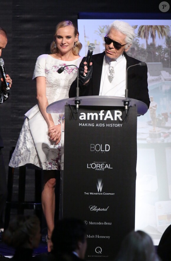 Diane Kruger et Karl Lagerfeld - Soirée de l'amfAR à l'Eden Roc d'Antibes en 2012