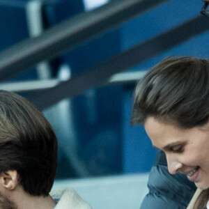 Ophélie Meunier et son mari Mathieu Vergne ont assisté au match de Ligue 1 entre le Paris Saint-Germain et Nîmes au Parc des Princes le 23 février 2019.