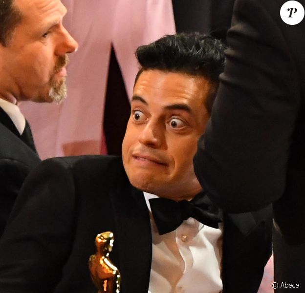 Rami Malek juste après sa chute à la fin de la cérémonie des Oscars le 24 février 2019