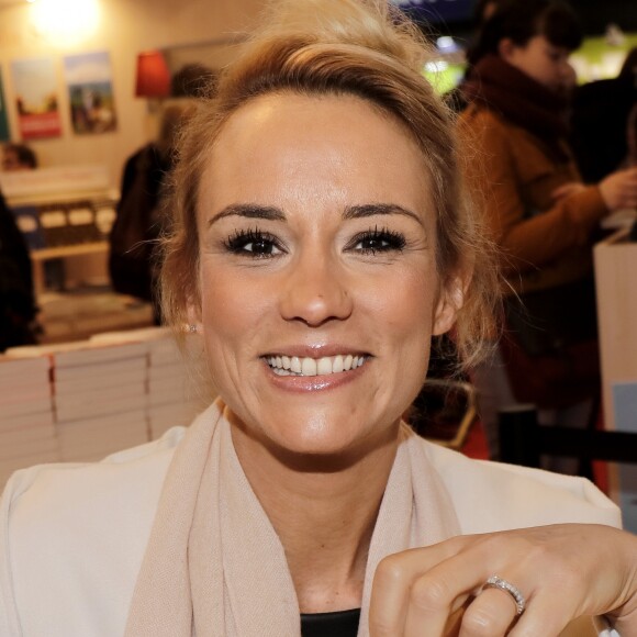 Elodie Gossuin au 38ème salon du livre de Paris à la Porte de Versailles à Paris le 18 mars 2018. © Cédric Perrin/Bestimage