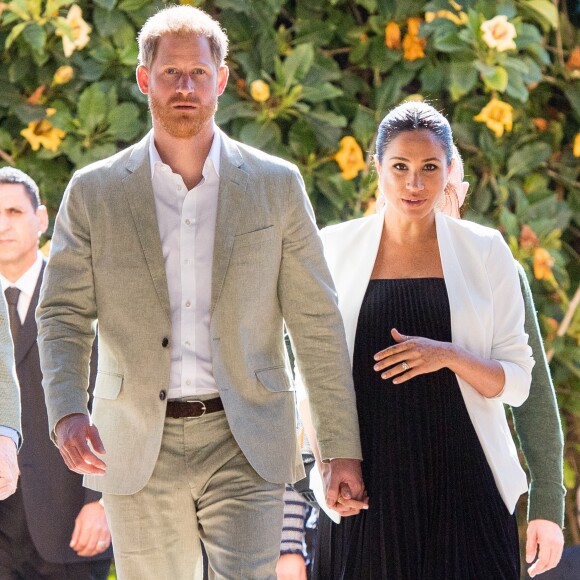 Le prince Harry et Meghan Markle, duchesse de Sussex, enceinte, aux Jardins andalous à Rabat lors de leur voyage officiel au Maroc, le 25 février 2019.