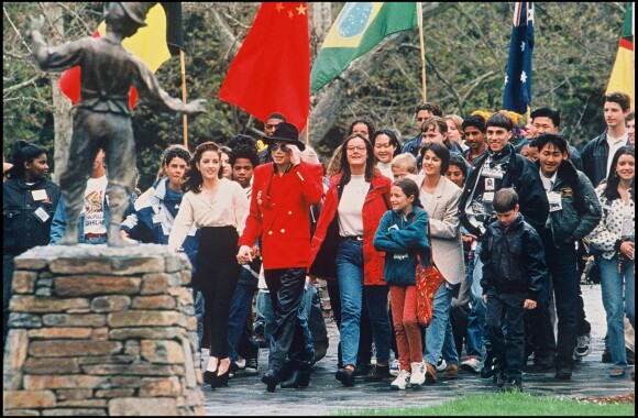 Michael Jackson et Lisa Marie Presley à Neverland en 1995.