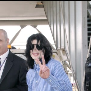 Michael Jackson à l'aéroport d'Heathrow, à Londres, en 2007.