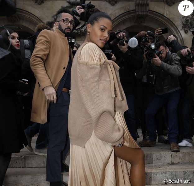 Tina Kunakey (enceinte) - Arrivées au défilé de mode prêt-à-porter autome-hiver 2019/2020 "Stella McCartney" à Paris le 4 mars 2019. © Veeren-CVS/Bestimage