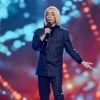 Le vainqueur de français de destination Eurovision 2019 Bilal Hassani chante en finale de la sélection nationale ukrainienne pour l'Eurovision 2019, à Kiev, Ukraine, le 25 février 2019.