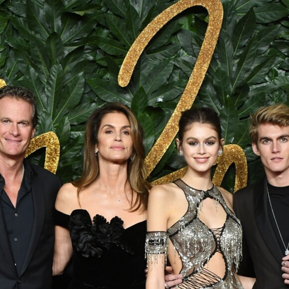 Info - Presley Gerber, le fils de Cindy Crawford, arrêté pour conduite en état d'ivresse - Rande Gerber avec sa femme Cindy Crawford et ses enfants Kaia Gerber et Presley Gerber à la soirée British Fashion Awards 2018 au Royal Albert Hall à Londres, le 10 décembre 2018  The British Fashion Awards 2018 held at the Royal Albert Hall in London. 10th december 201810/12/2018 - Londres