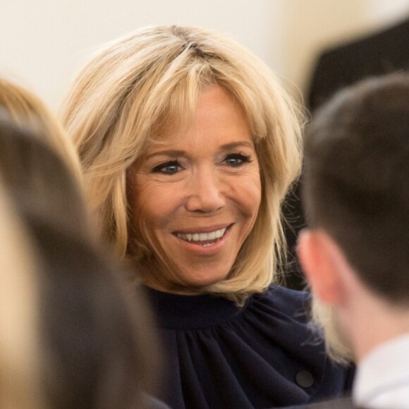 Brigitte Macron et Erik Orsenna - Remise du premier prix Simone Veil de la République française pour l'égalité femmes – hommes à la Camerounaise Aissa Doumara Ngatansou au palais de l'Elysée à Paris, à l'occasion de la journée mondiale du droits des femmes. Le 8 mars 2019 © Stéphane Lemouton / Bestimage